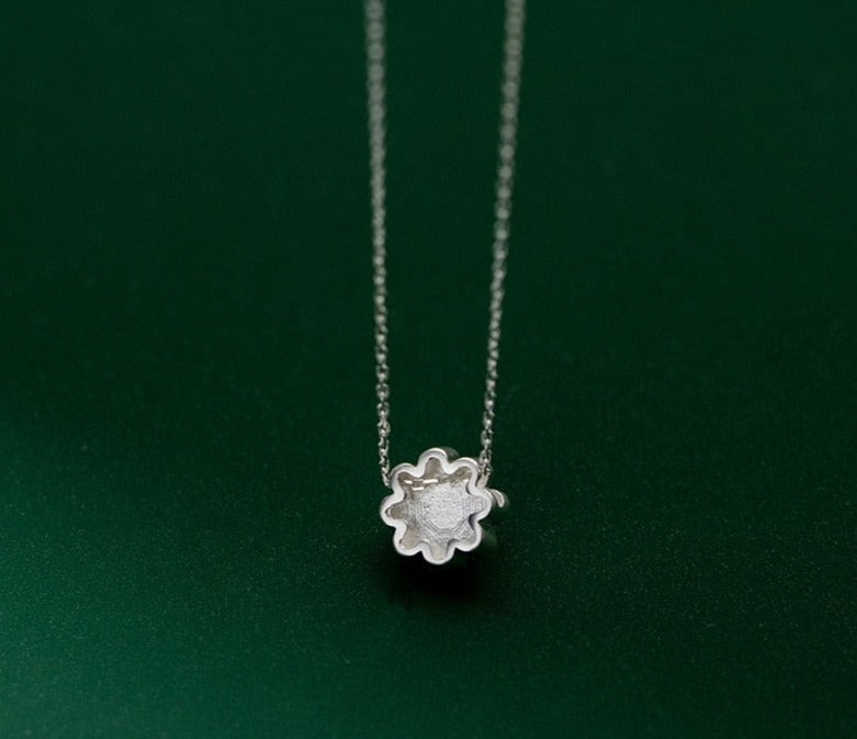Daisy Pure Silver Necklace